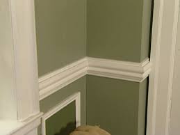 painting a room in two colours
