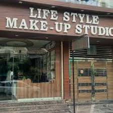 lifestyle makeup studio in model town