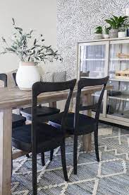 black dining chairs how to contrast
