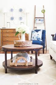 simple round coffee table styling ideas