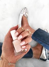 4 neutral nail polishes for the perfect