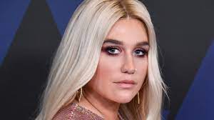 kesha shares no makeup selfie and fans