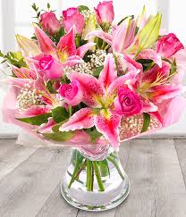 We have a wide range of roses, freesia flower bouquets. Peaches Herbs Flower Delivery In The North West