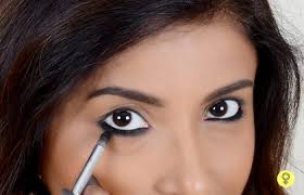 how to apply kajal on eyes perfectly