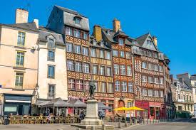 Rennes is a city in the east of brittany in northwestern france at the confluence of the ille and the vilaine. Zug Tgv Paris Rennes Ab 1 Gunstige Tickets Fahrplan Trainline