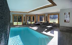 chalet avec piscine privée intérieur