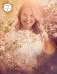 Katie Couric Goes Makeup-Free for PEOPLE's Beautiful Issue