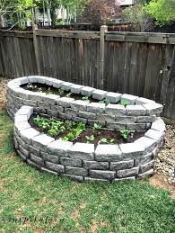 to build a raised garden with pavers