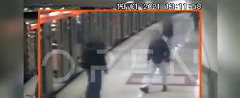 Ελεύθεροι αφέθηκαν οι δύο ανήλικοι κατηγορούμενοι για τον ξυλοδαρμό του σταθμάρχη του μετρό στην ομόνοια, ενώ τους. Vmppf92ff6r0qm