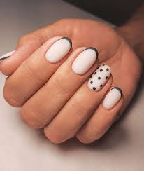 11 round nail designs to inspire your
