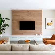 No Fireplace And A Wall Mounted Tv
