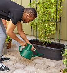 elho self watering planter with trellis