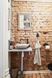 Veja alguns exemplos de aplicação de tijolo na parede de ambientes internos e faça o seu! Tijolo A Vista Piso E Parede Banheiro Chique Estilos De Casa E Decoracao De Luxo