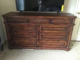 From clean modern styles to distinctive vintage charm, our unique bedroom suites include everything you need to create your own quiet sanctuary. High End Bedroom Furniture Set Dresser And Two Nightstands Good Condition Ebay