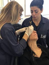 permanent makeup microblading