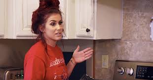 Chelsea houska and her husband cole, just bought a new house in south dakota, for a whooping $420000! Who Broke Into Chelsea Houska S House The Teen Mom 2 Star S Family Endured A Terrifying Ordeal