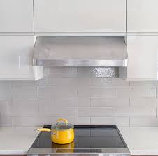 how does a ductless range hood work
