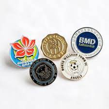 Custom enamel pins factory gambar png
