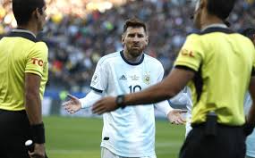 El partido se jugó en el arena. Copa America Messi Sent Off As Argentina Takes 3rd Place