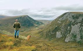 Scottish highlands, major physiographic and cultural division of scotland, lying alternative title: Why Fall Is The Perfect Time Of Year To Plan A Dream Scottish Highlands Road Trip Travel Leisure