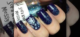 how to do easy snowflake nails