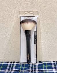 l oreal les accessories powder brush