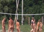 Videos haarige schülerinen nackt am fkk-strand mit ball spielen.net