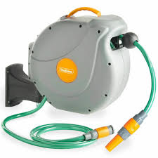 Vonhaus Auto Hose With Wall Mounted Ree