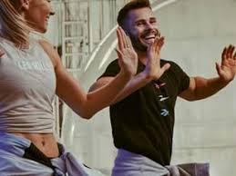 at home dance workouts les mills plus