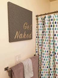 27 Easy Homemade Bathroom Wall Art Ideas