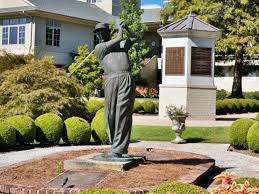 Leisurely Life Size Outdoor Bronze Golf