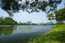 From there cross the street and walk past the national mosque. Titiwangsa Lake Gardens Kuala Lumpur Expatgo