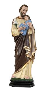 une statuette de saint joseph