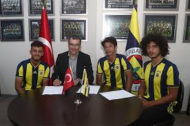 Fenerbahçe'nin profesyonel sözleşme imzaladığı muhammed gümüşkaya'nın performans videosu. Fenerbahce Burak Albayrak Mahsun Capkan Ve Muhammet Gumuskaya Ya Imza Attirdi Ntvspor Net