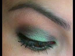 green eye tutorial with mica powders
