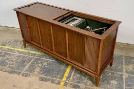 magnavox console stereo with generous