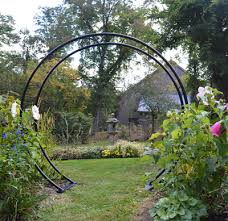 moon gate arch kinsman garden