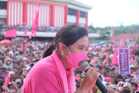 Rain or shine, thousands flock to Leni-Kiko's Freedom Park rally in  Zamboanga