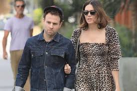 Mandy currently stars in this is us on nbc. Mandy Moore Taylor Goldsmith To Welcome First Child Together Dtnext In