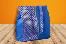 las hand bags at rs 360 piece