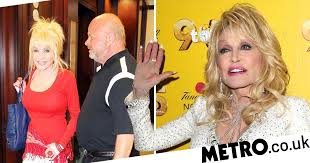Dolly parton has been married to carl thomas dean since. Dolly Parton Admits Husband Isn T A Fan Of Her Music Touchy Subject Metro News