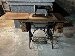 vine singer sewing machine table