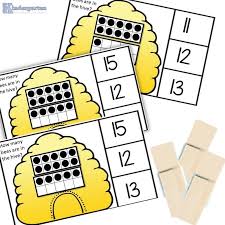 free bee ten frame counting cards