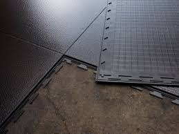 interlocking vinyl floor tile