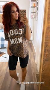 Learn about chelsea houska's age, height, weight, dating, husband, boyfriend & kids. Chelsea Houska Shows Off Smokeshow Body Barefoot In Biker Shorts She S Fully Committed To