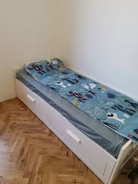 Едно детско креватче, закупено от тригодишно дете, ще може да го обслужва до това легло ще изглежда интересно и еднакво подходящо както за момчета, така и за момичета. Konvencija Stranac Situacija Detsko Leglo Sandvich Ikea Studio Aix Com