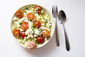 Die tomaten waschen, putzen und halbieren. Couscous Salad With Avocado And Feta Fitgirlcode