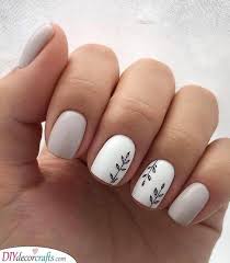 Most of these manicures have soft and subdued colors in red, orange Leaves And Branches A Bit Of Nature Stylish Nails Designs Cute Nail Art Designs Minimalist Nails