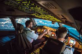 how many hours do pilots work flying