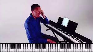 Hoe speel ik akkoorden op piano en leer ik begeleiden? Online pianocursus  begeleiden - YouTube